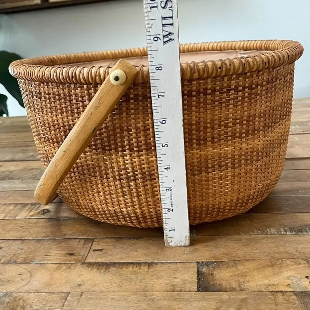 Vintage Nantucket Style Round Lined Woven Basket 15